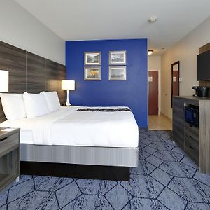 Deluxe  Room Mobility or hearing accessible